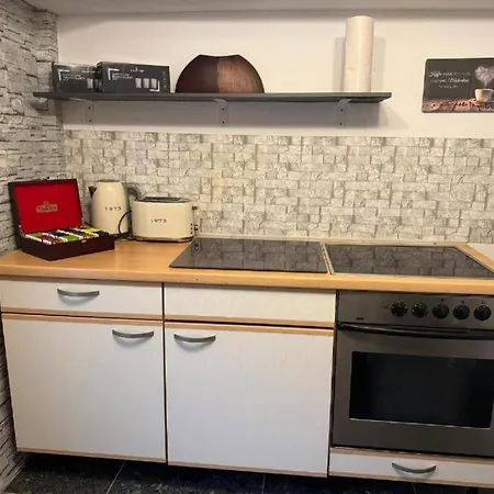 Apartment Mit Garten Rosrath